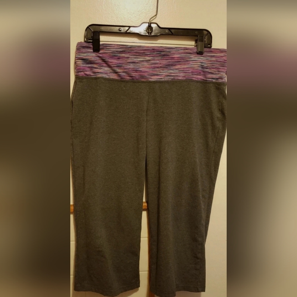 Flash Sale: Gray Leggings